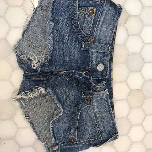 True religion booty shorts - Picture 2 of 3